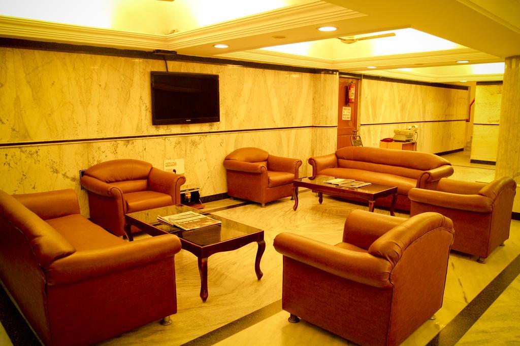 Yasodha Towers Hotel Hosur Exterior photo